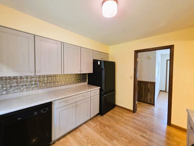 190 Post Oak Ave, Camden, TN 38320