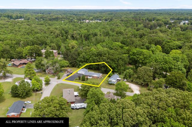 190 Post Oak Ave, Camden, TN 38320