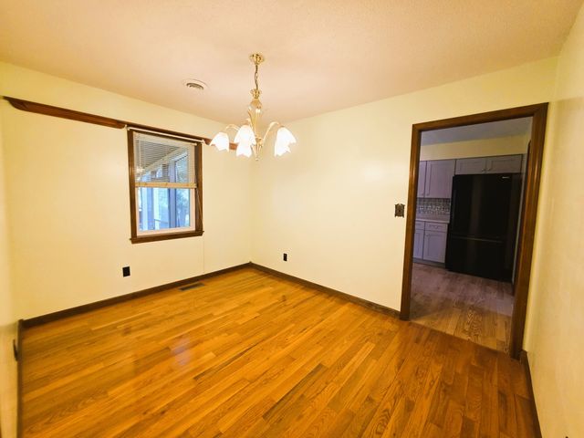 190 Post Oak Ave, Camden, TN 38320