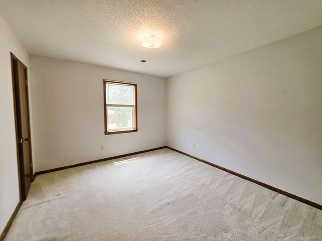 190 Post Oak Ave, Camden, TN 38320