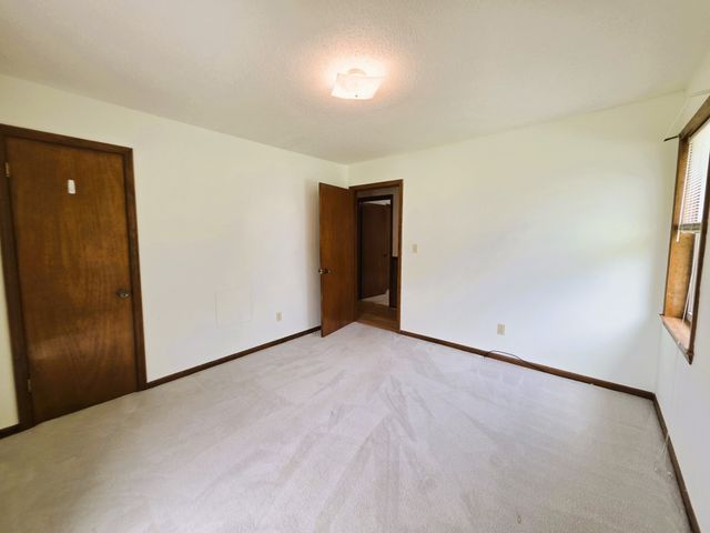 190 Post Oak Ave, Camden, TN 38320