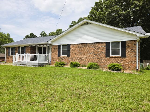 190 Post Oak Ave, Camden, TN 38320