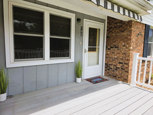 190 Post Oak Ave, Camden, TN 38320