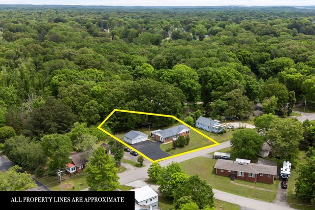190 Post Oak Ave, Camden, TN 38320