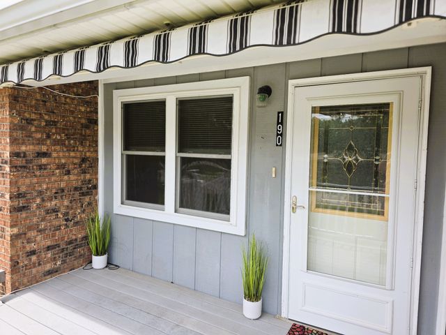 190 Post Oak Ave, Camden, TN 38320