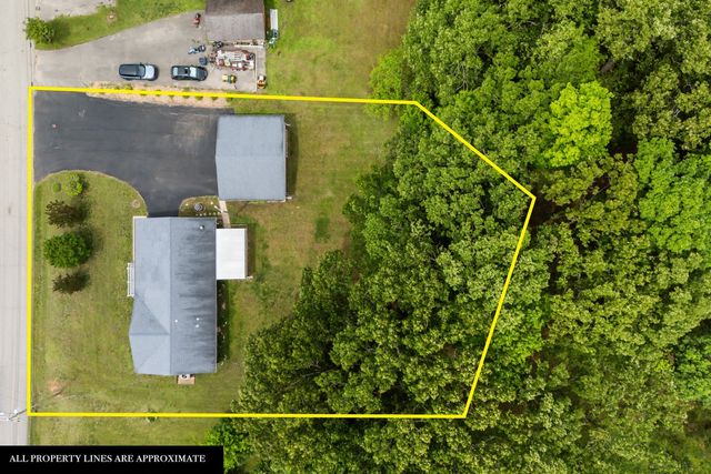 190 Post Oak Ave, Camden, TN 38320