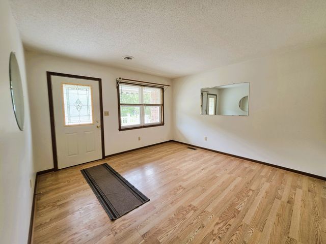 190 Post Oak Ave, Camden, TN 38320