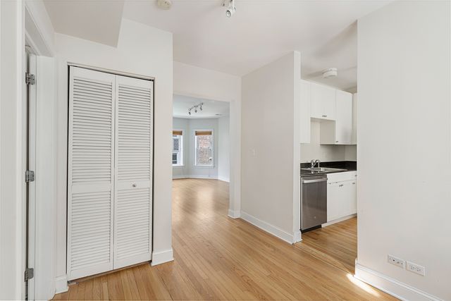 1224 Elmwood Avenue 2W, Evanston, IL 60202