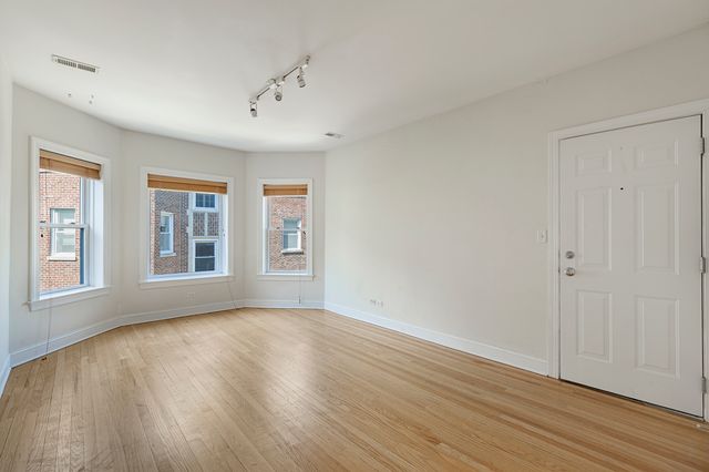1224 Elmwood Avenue 2W, Evanston, IL 60202