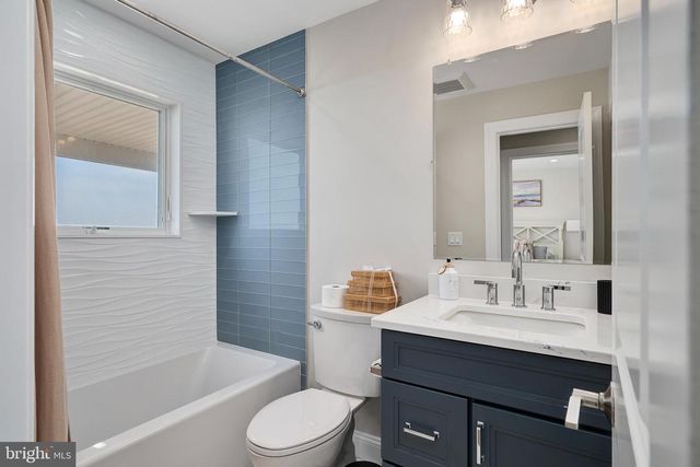 209 E 20TH ST, Long Beach Township, NJ 08008