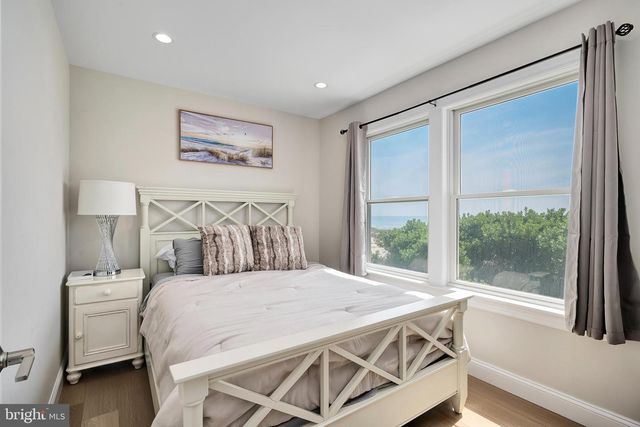 209 E 20TH ST, Long Beach Township, NJ 08008