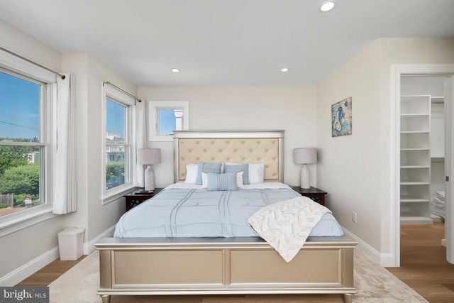 209 E 20TH ST, Long Beach Township, NJ 08008