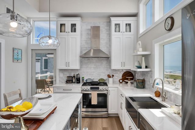 209 E 20TH ST, Long Beach Township, NJ 08008