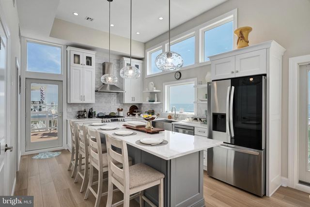 209 E 20TH ST, Long Beach Township, NJ 08008