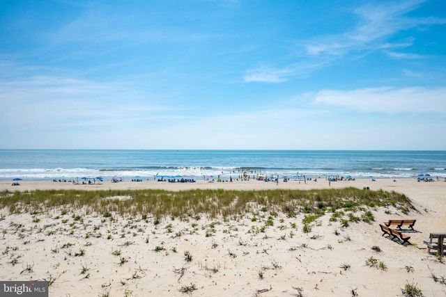 209 E 20TH ST, Long Beach Township, NJ 08008