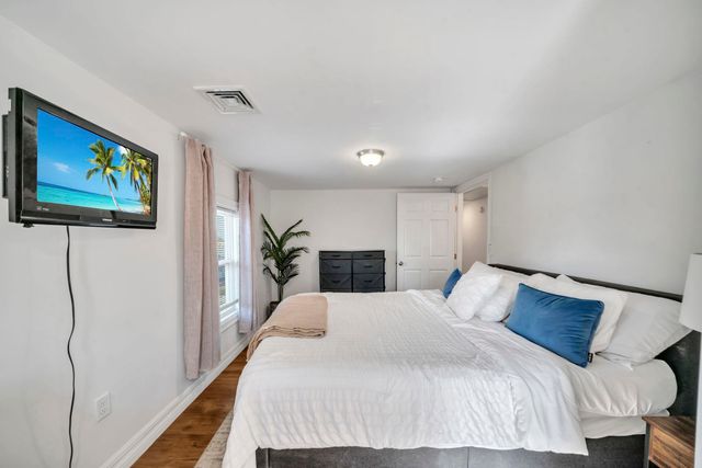 24 MAPLEWOOD AVE, Keansburg Boro, NJ 07734