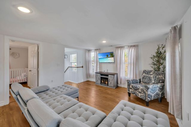 24 MAPLEWOOD AVE, Keansburg Boro, NJ 07734