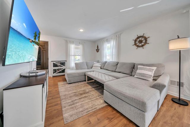 24 MAPLEWOOD AVE, Keansburg Boro, NJ 07734