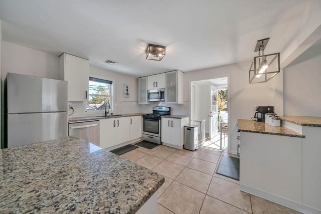 24 MAPLEWOOD AVE, Keansburg Boro, NJ 07734