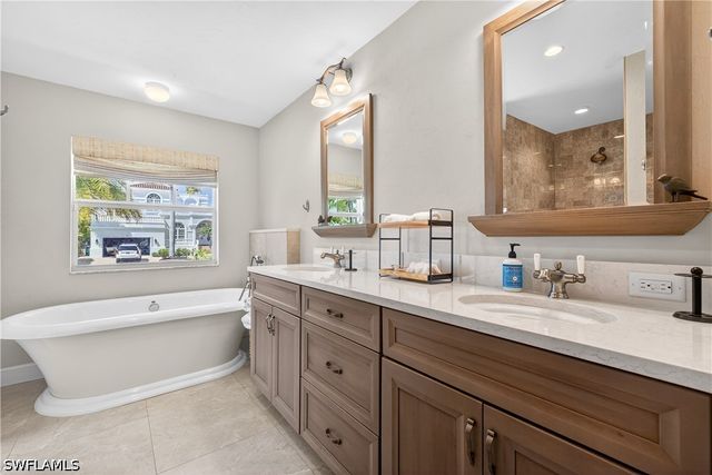 240 Channel DR, Naples, FL 34108