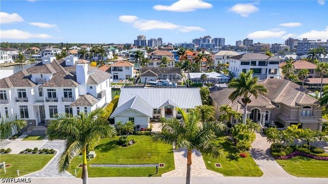 240 Channel DR, Naples, FL 34108