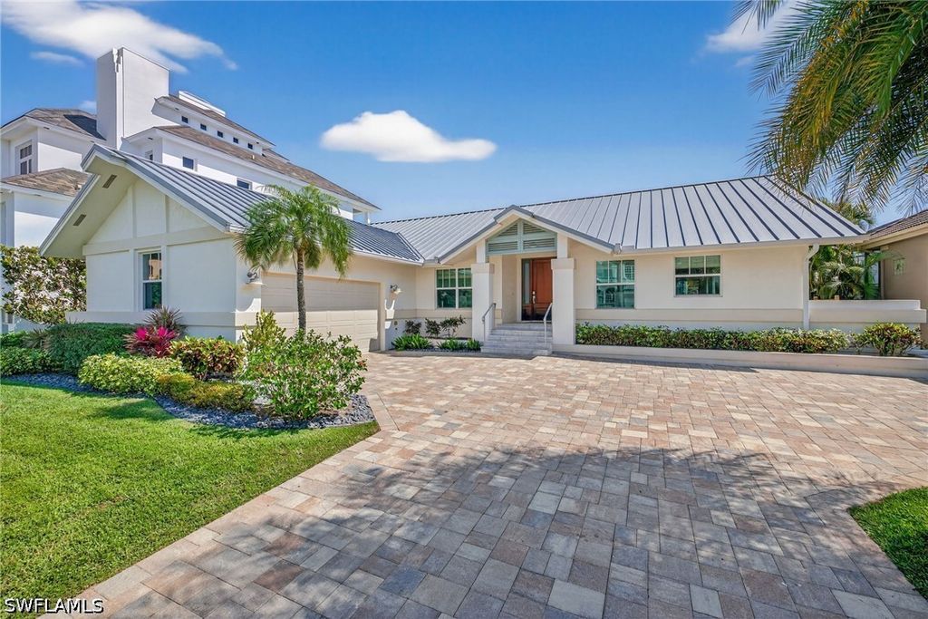 240 Channel DR, Naples, FL 34108