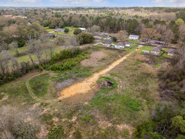 222A Cedar St., Petal, MS 39465