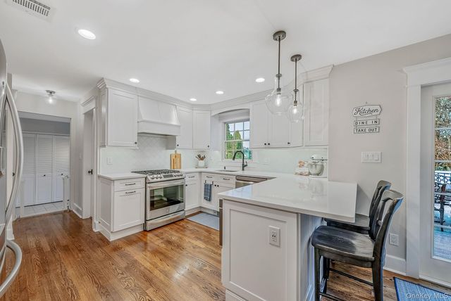 2 Cindy Street, Smithtown, NY 11787