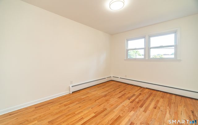 66 Bridgeview Place, Stratford, CT 06614