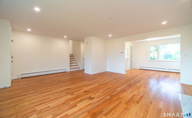 66 Bridgeview Place, Stratford, CT 06614