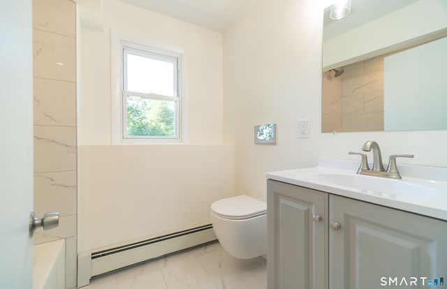 66 Bridgeview Place, Stratford, CT 06614