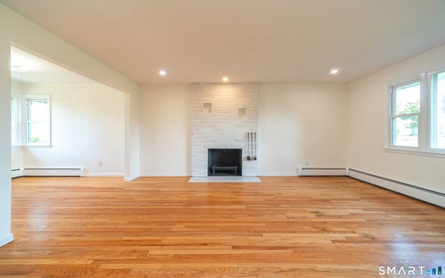 66 Bridgeview Place, Stratford, CT 06614