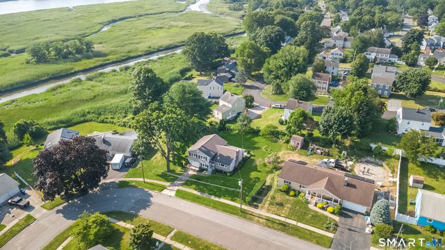 66 Bridgeview Place, Stratford, CT 06614