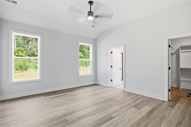 21063 W 225th Street, Spring Hill, KS 66083