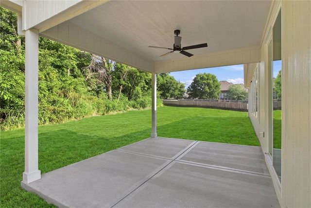 21063 W 225th Street, Spring Hill, KS 66083