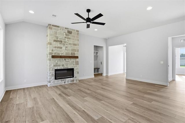 21063 W 225th Street, Spring Hill, KS 66083