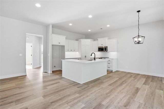 21063 W 225th Street, Spring Hill, KS 66083