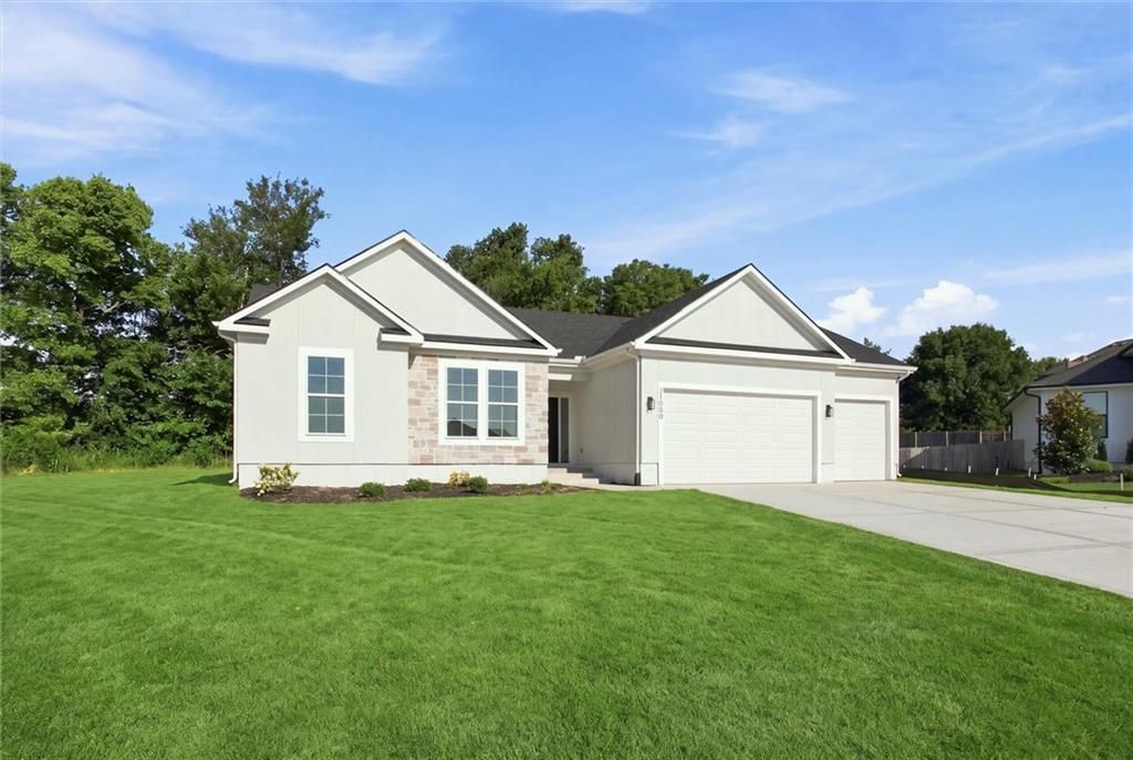 21063 W 225th Street, Spring Hill, KS 66083
