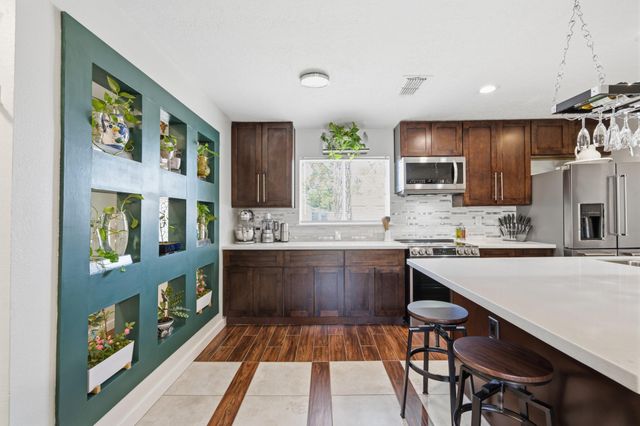 12510 White Plains Drive, Houston, TX 77089