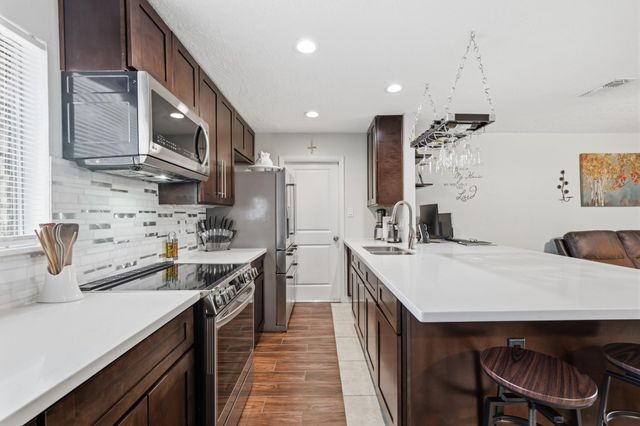12510 White Plains Drive, Houston, TX 77089