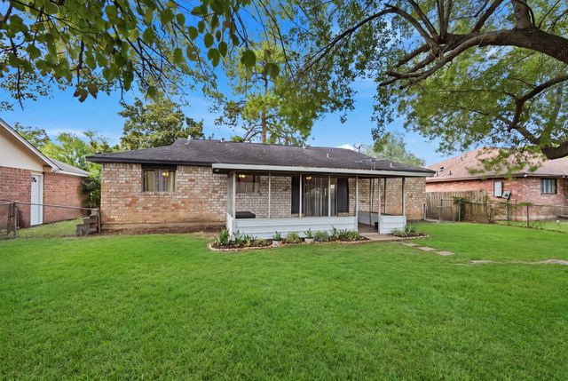 12510 White Plains Drive, Houston, TX 77089