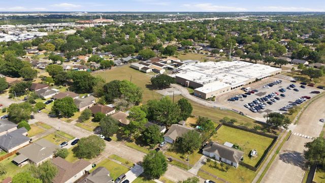 12510 White Plains Drive, Houston, TX 77089
