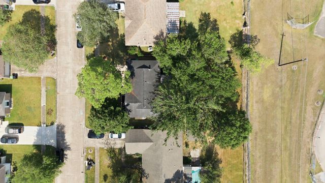 12510 White Plains Drive, Houston, TX 77089
