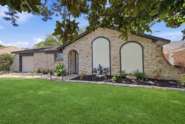 12510 White Plains Drive, Houston, TX 77089