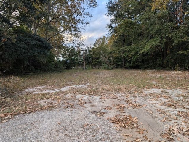 121 Roberts Street, Savannah, GA 31408