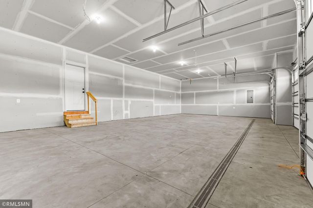 871 206th Avenue NW, Oak Grove, MN 55011