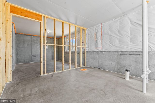 871 206th Avenue NW, Oak Grove, MN 55011