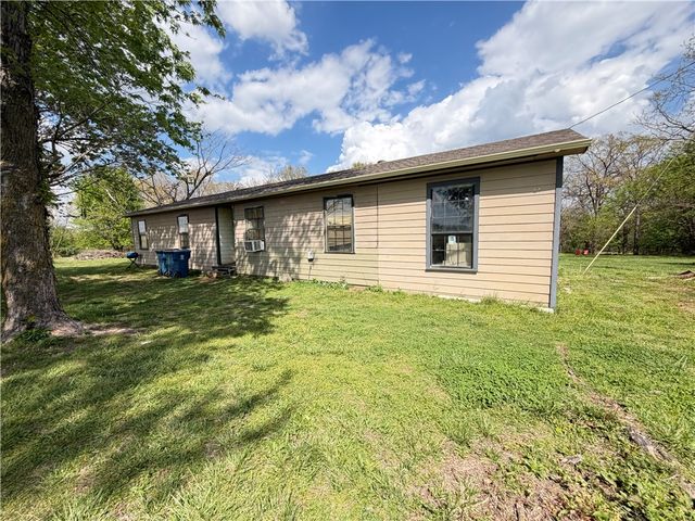 13280 N Gaiche Road, Gentry, AR 72734