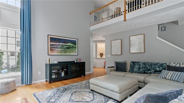 68 Castle Rocks Road, Warwick, RI 02886