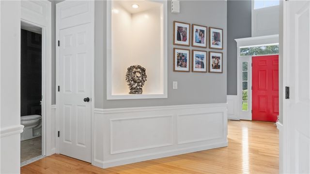 68 Castle Rocks Road, Warwick, RI 02886